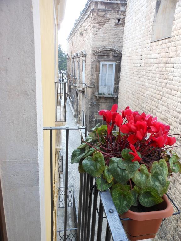 Palazzo Antica Via Appia Bed & Breakfast Bitonto Exterior photo