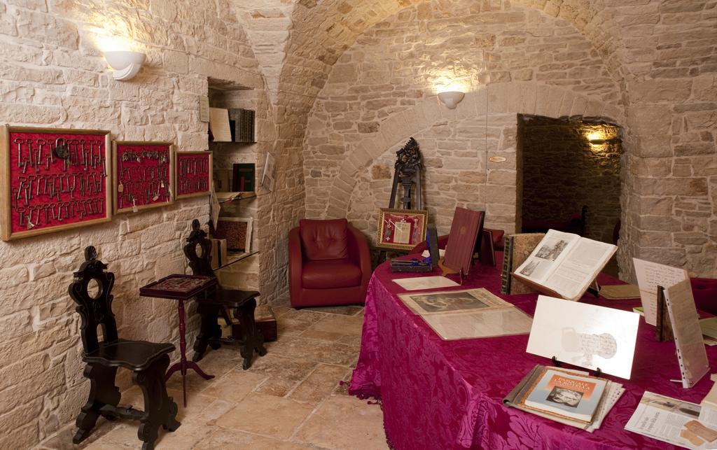 Palazzo Antica Via Appia Bed & Breakfast Bitonto Exterior photo