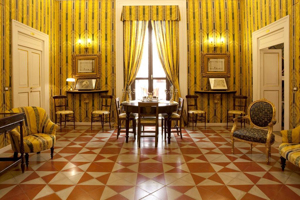 Palazzo Antica Via Appia Bed & Breakfast Bitonto Exterior photo