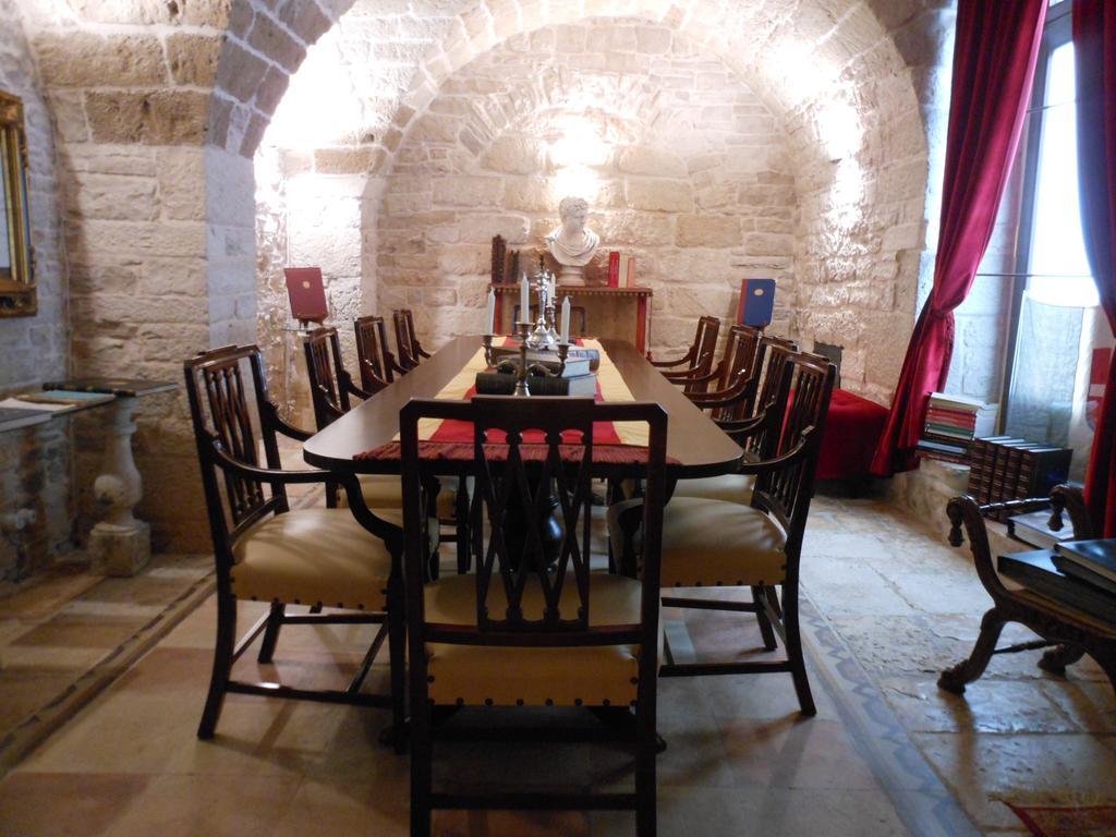 Palazzo Antica Via Appia Bed & Breakfast Bitonto Exterior photo