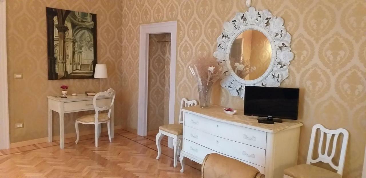 Palazzo Antica Via Appia Bed & Breakfast Bitonto Exterior photo